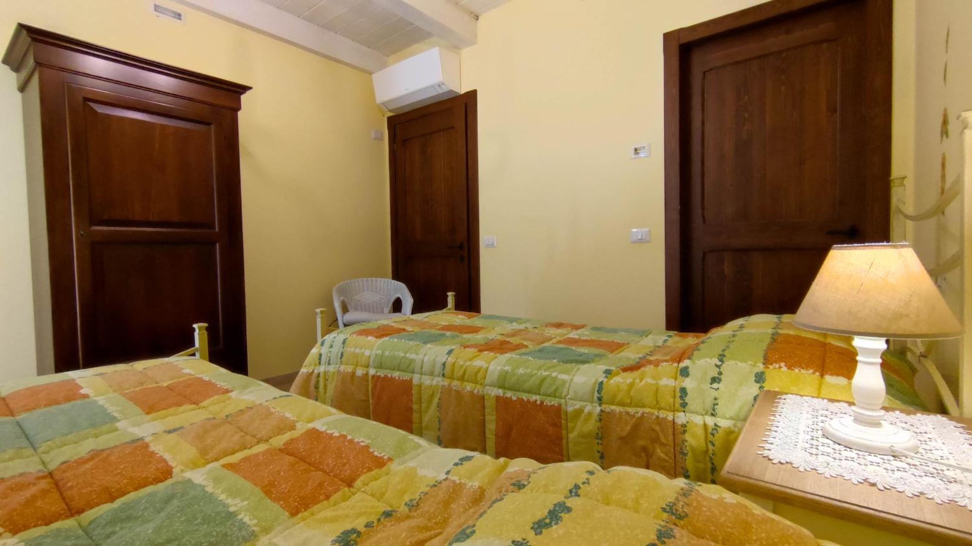Agriturismo Pascucci Tolentino Δωμάτιο φωτογραφία